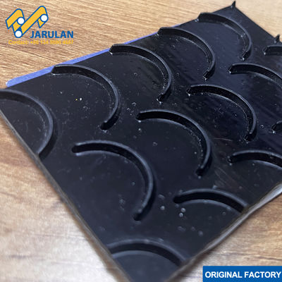 Black PVC Solid Woven Conveyor Belt With Crescent Top Oil Resistant